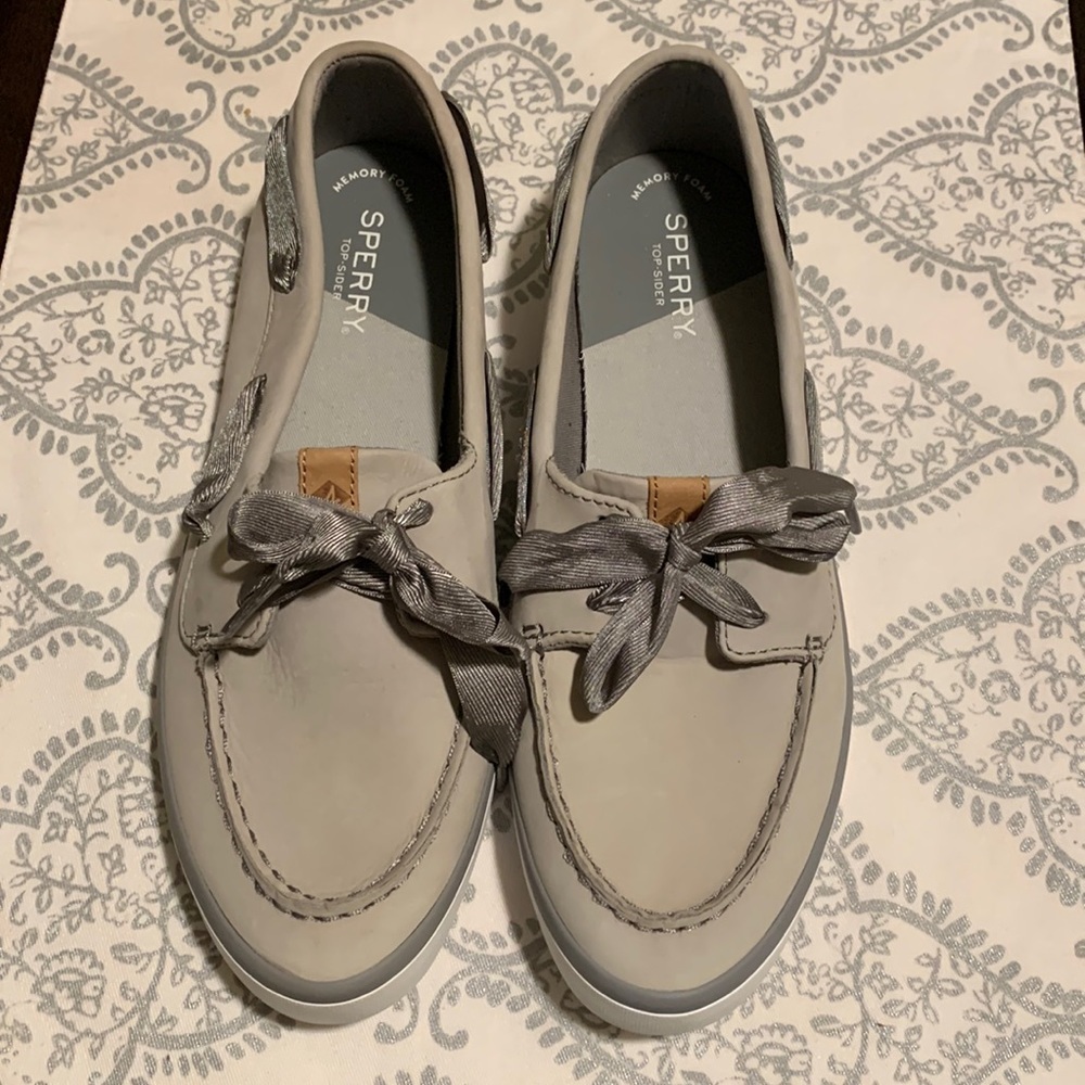 Sperry Memory Foam Top-Sider Women’s 8.5.  Gray. Lace shoe laces. Slip resistant